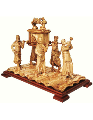 ark covenant statue